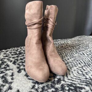 ZURI ZIP-UP BOOTIES IN FAUX SUEDE